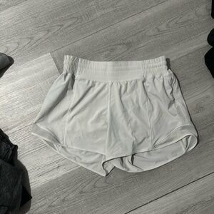 lululemon hotty hot 4”